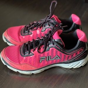 Fila woman’s running sneaker